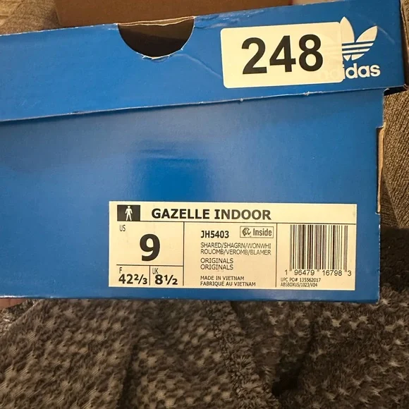 Adidas Gazelle Maroon and Green Shoes - Picture 3 of 4